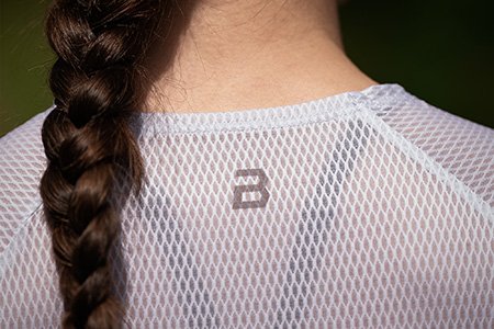 BOSA-Mesh-white-woman-detail-web